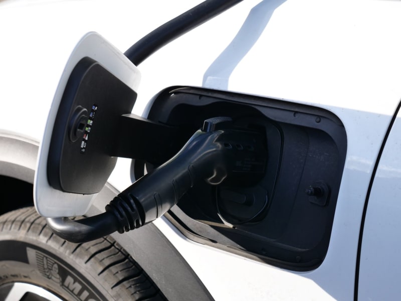 Rivian R2 Deliveries Ignite New Era for Electric SUVs, Challenging Market Leaders