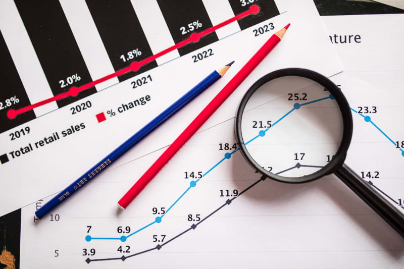 JPMorgan's Dual Market Outlook: Why Record Bullishness Collides with Looming Flash Crash Risks in Overheated Sectors