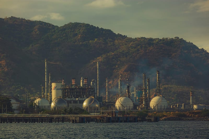 Navigating the Labyrinth: OFAC's Iran Oil Waivers Spark Global Sanctions Confusion
