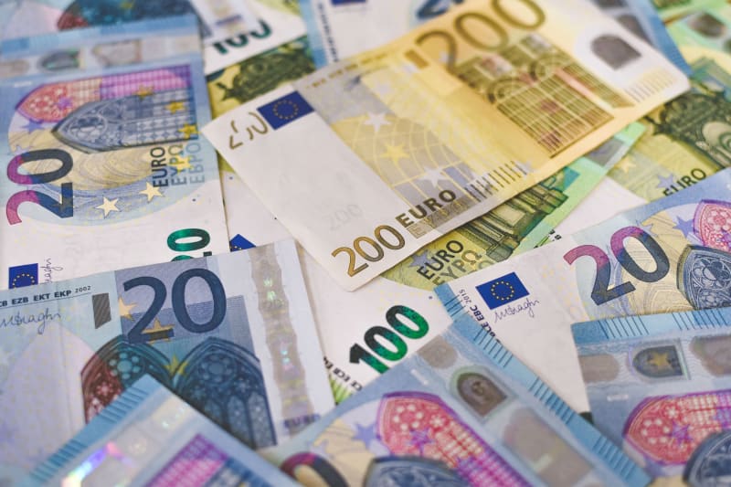 Russia's Economic Façade Crumbles: The Unsustainable Reality of Wartime Spending Revealed