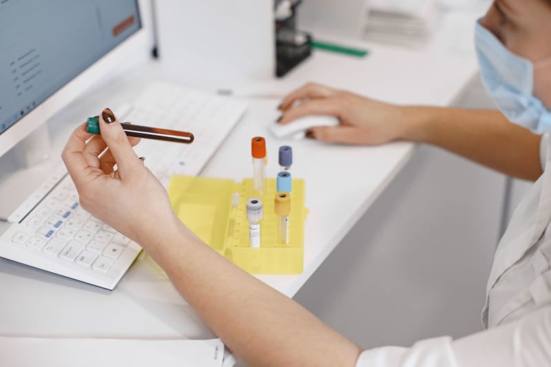 Groundbreaking Blood Test Identifies Dementia Risk Decades Before Cognitive Decline
