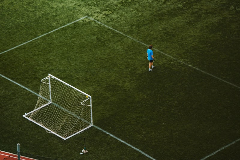 Kane's Clinical Finish Propels England Past Congo, Securing World Cup Knockout Berth