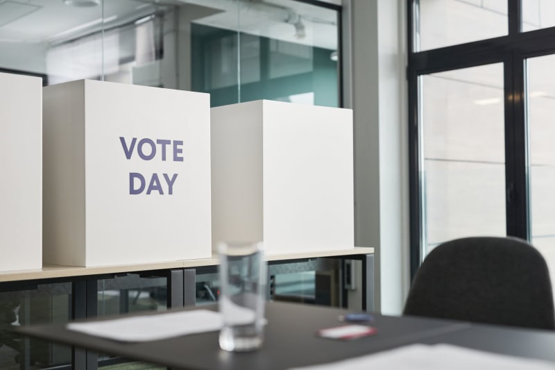 Farage's Gold Standard: Populist Principles Tested as 'Restore Britain' Gains Momentum