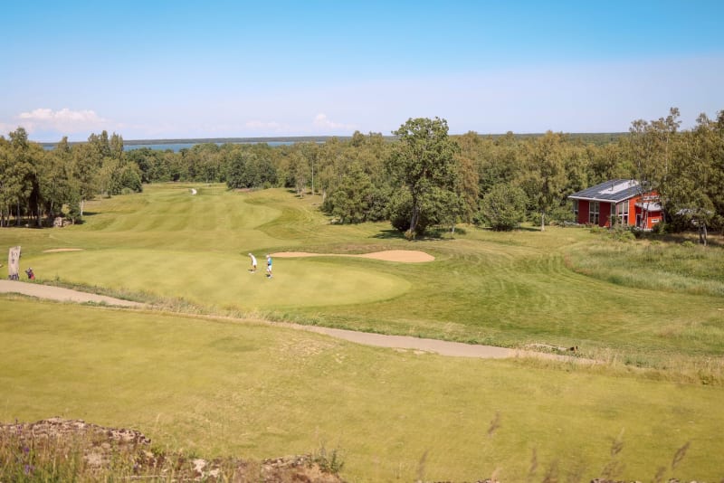 Porsche Cayenne Turbo Electric: The Ultimate Hole-in-One Prize at Amundi Evian Championship 2026