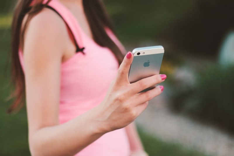 EU Targets Meta: 'Addictive' Facebook and Instagram Features Face Digital Services Act Scrutiny