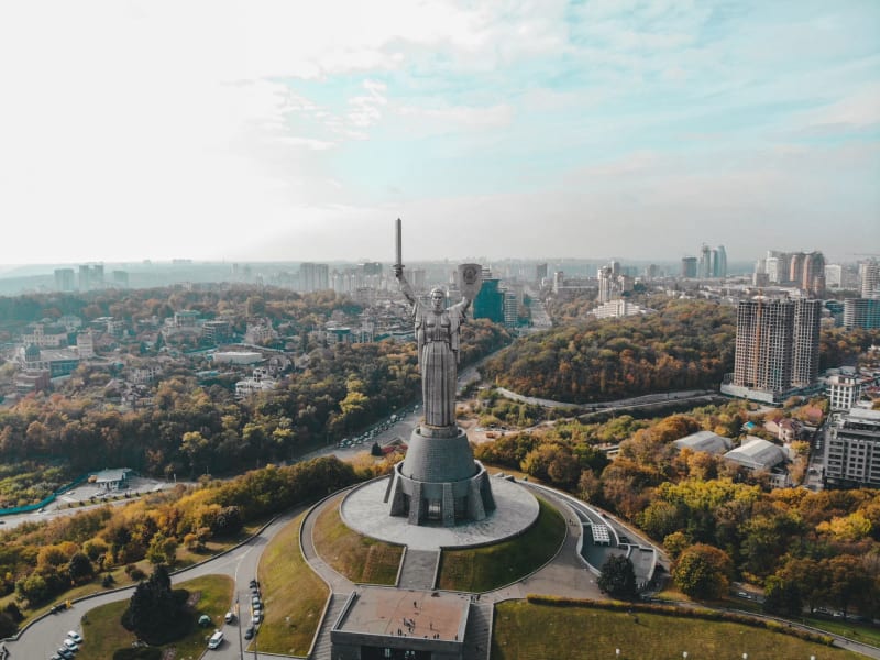 Escalating Nighttime Barrages: Kyiv Endures Another Wave of Russian Aerial Assaults, Injuring Ten