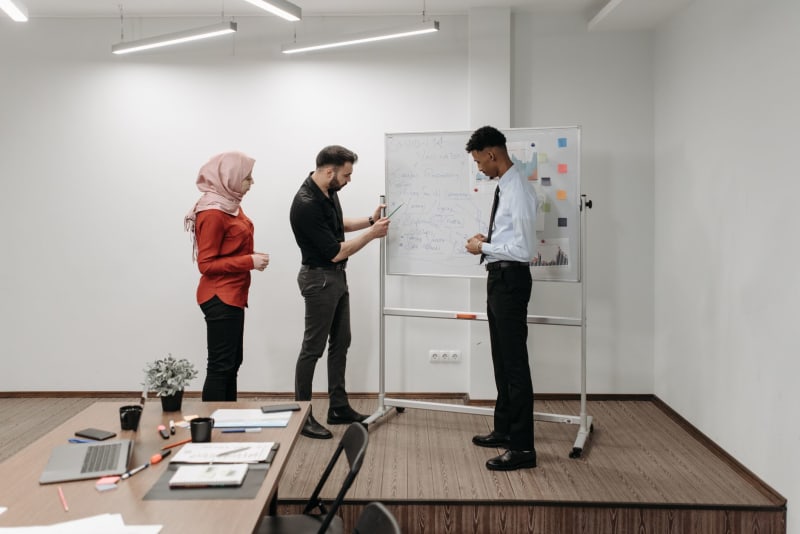 Apptio Co-Founders Reunite, Launch Thira AI with $21M to Revolutionize Enterprise Operations