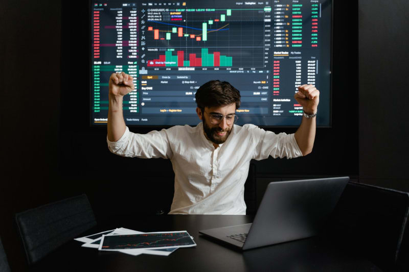 JPMorgan's Dual Market View: Bullish on Stocks, Yet Wary of Impending Flash Crash Risks