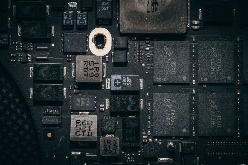 Apple's Covert AI Chip Acquisition Hunt Intensifies as Tech Giants Vie for Dominance