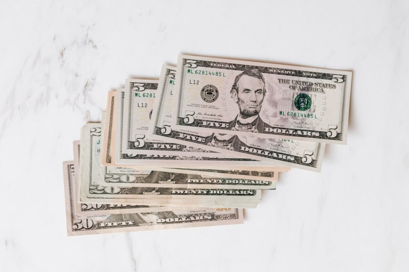 Fed's Inflation Battle Intensifies: Warsh Signals Zero Tolerance Amidst Policy Uncertainty