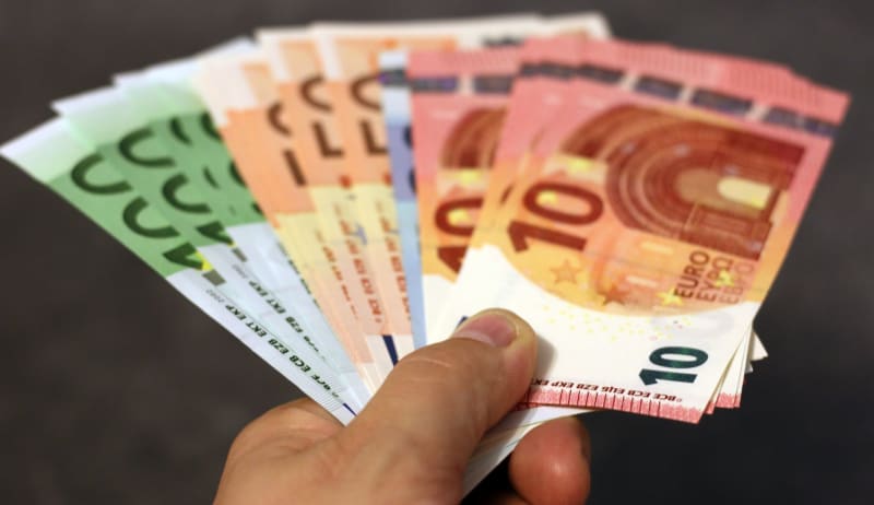 Euromoney Crowns Fifth Third as America's Premier Bank: A Deep Dive into Banking Excellence