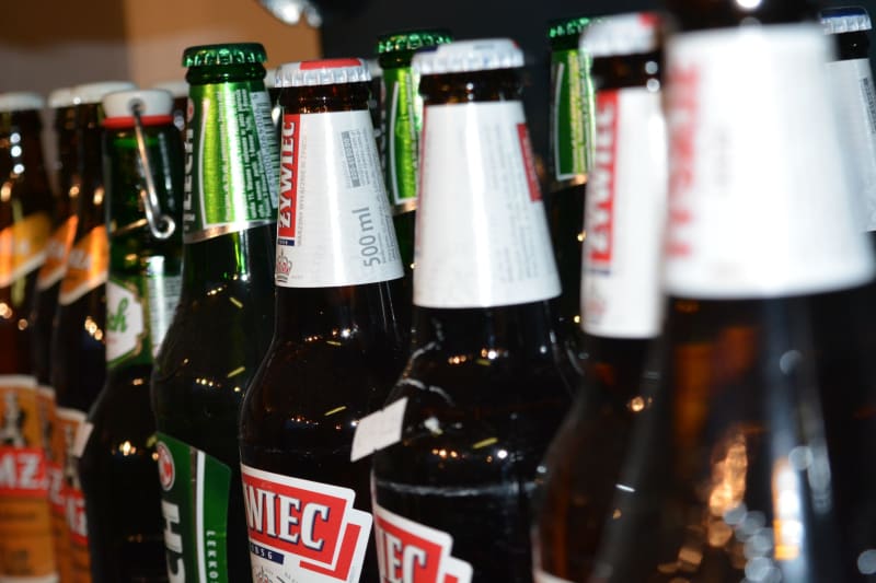 Canadian Premiers Unite Against Trump's Pressure to Open Borders for U.S. Alcohol Sales