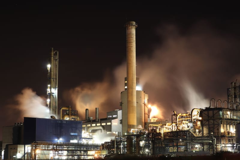 Middle East on Edge: Houthi Attacks on Saudi Oil Facilities Escalate Regional Tensions Amidst US-Israel-Iran Proxy Conflict