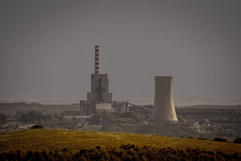 Trump's Bold Proposal: Tech Giants to Bankroll AI Energy Demands, A Win-Win for All?