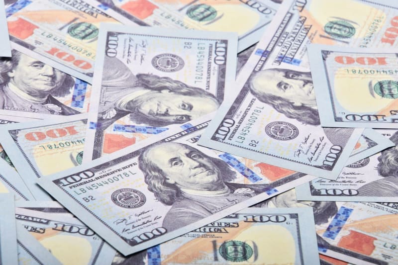 Federal Reserve's Rate Hold Ignites Gold Rally, Signaling Shifting Economic Tides