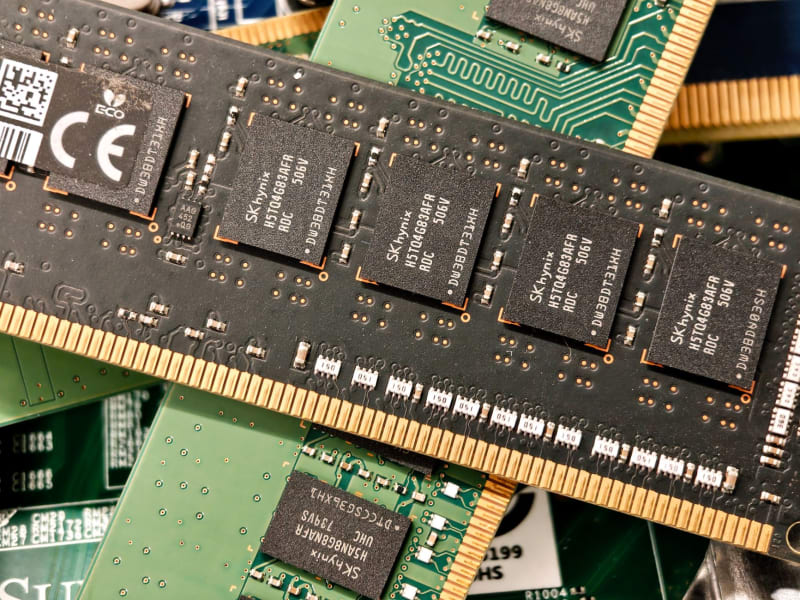 MacBook Neo's Stellar Debut Fuels Apple's Revenue Surge, But Looming Memory Shortage Threatens Future Growth