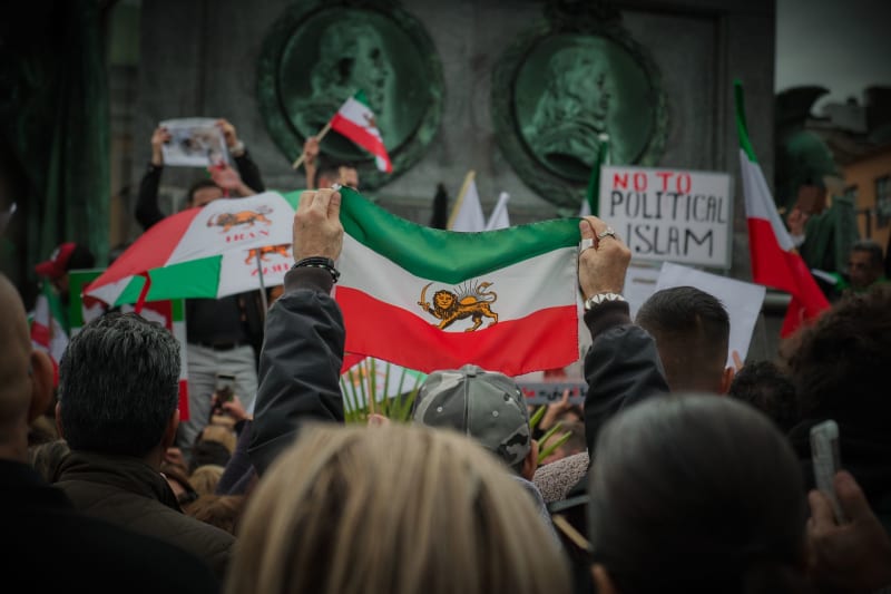 Escalating Tensions: US Strikes Iran-Backed Militias, Igniting Regional Instability Fears