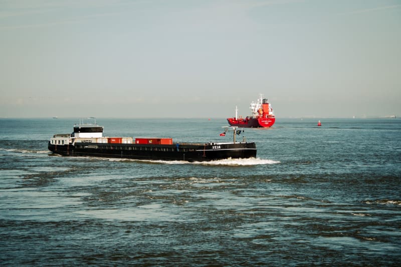 Strait of Hormuz Incident Escalates Tensions as US-Iran Diplomatic Efforts Face New Obstacles