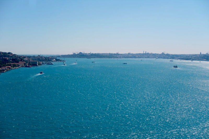 Strait of Hormuz Incident Escalates Tensions as US-Iran Diplomatic Efforts Face New Obstacles