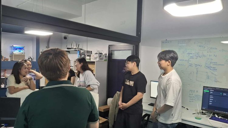 แลปคึกคัก! จัดงานฉลองวันเกิดสุดอบอุ่นให้อาจารย์ ดร.เทพฤทธิ์ สินธำรงรักษ์