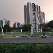 Amanora Park Town