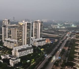 Mahindra Luminare Tower B — Photo via Google Maps