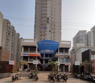 Windsor Paradise-II (block A & Convinent) — Photo via Google Maps