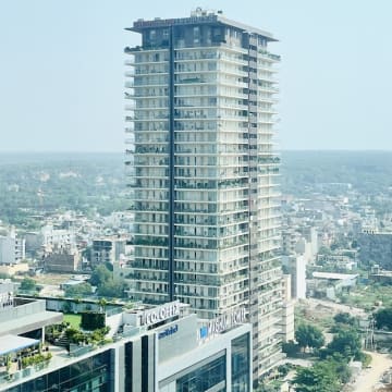 Mahindra Luminare — Photo via Google Maps