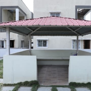 Apr Praveens Luxuria Phase-2 — Photo via Google Maps