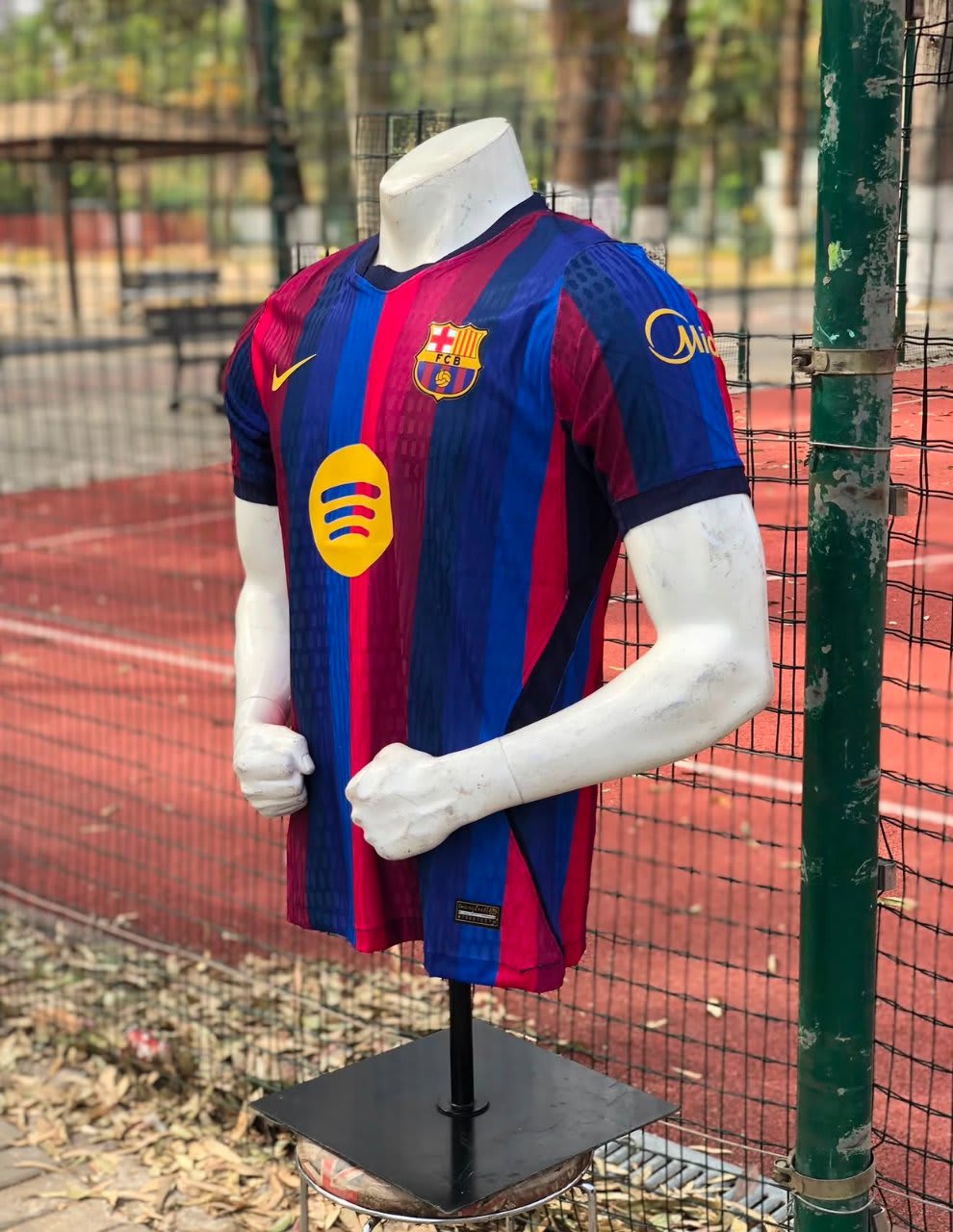 CAMISETA JUGADOR LOCAL 2027 BARCELONA 2
