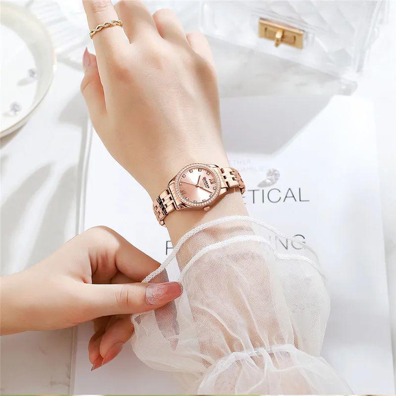 Reloj Curren Dama + Punzón extractor