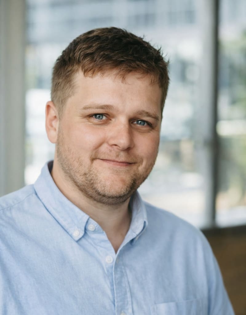 Серж Бадьорий