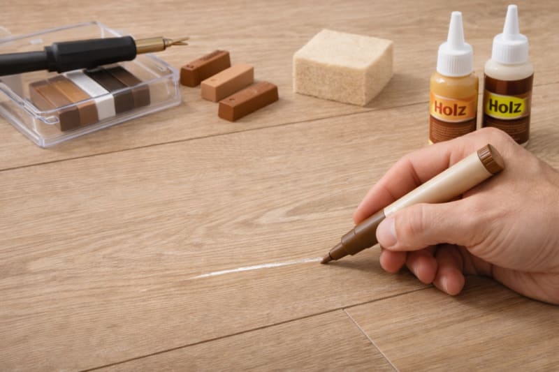 Як прибрати подряпини на ламінаті без заміни дошок: 7 перевірених способів