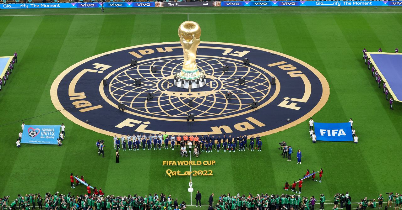Як FIFA тестує технології футболу в Катарі