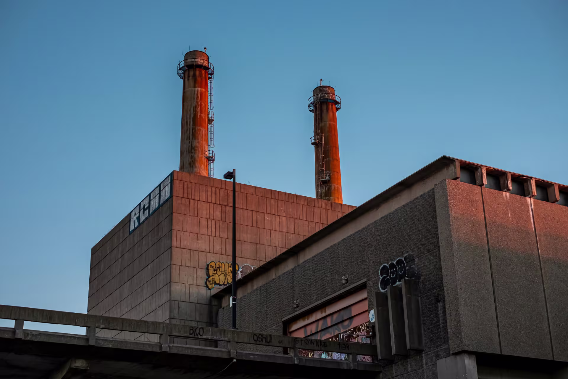 An incineration plant. (Benoit Roy / Unsplash)