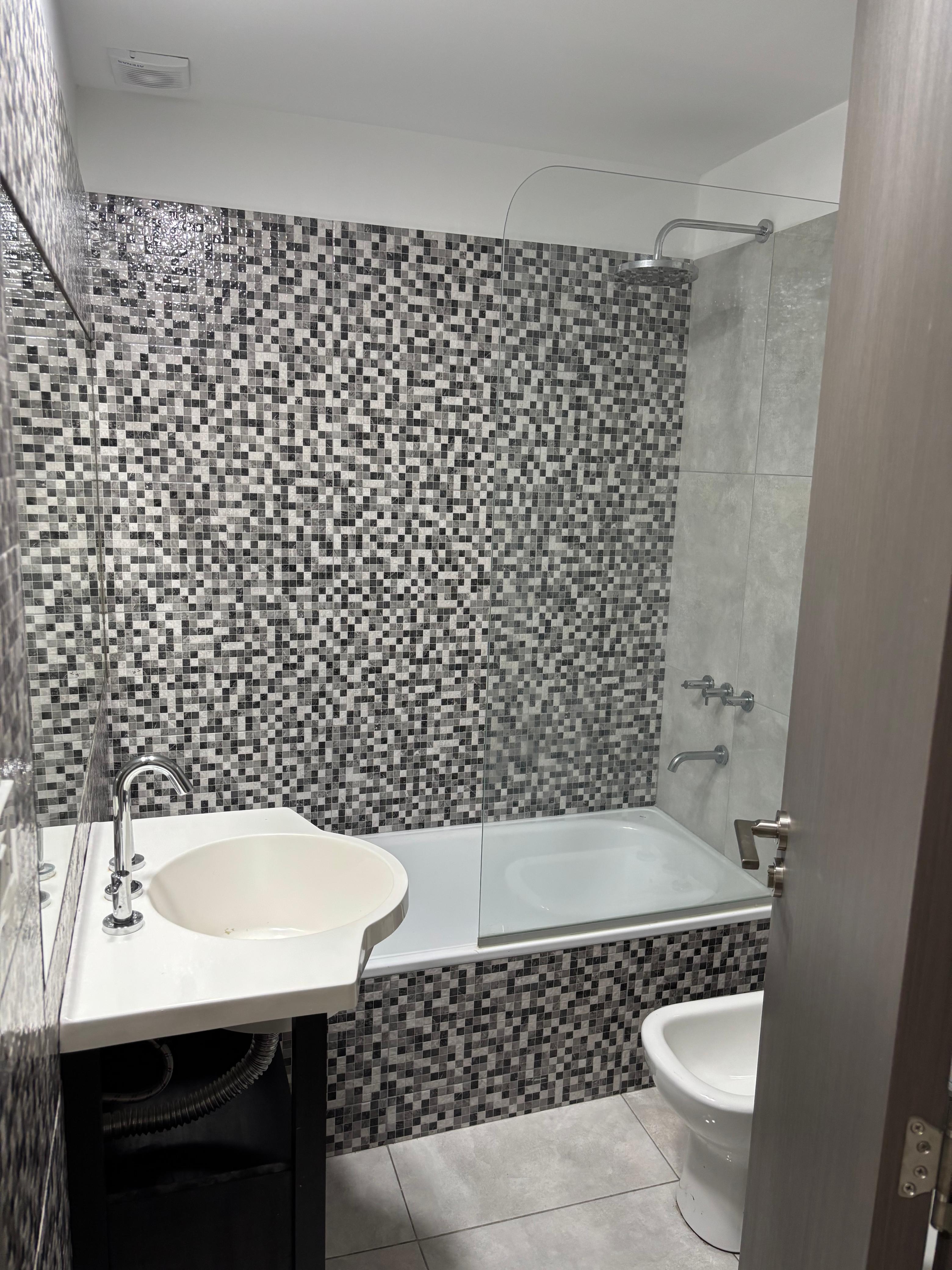 c8d9daec-79ba-4649-9f93-28210f6a1cdf