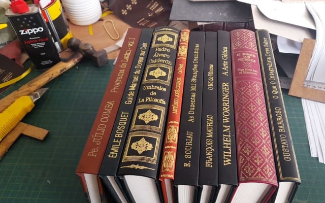 Capa do post de Ars Ligatoria Bindery: Baixamos nossos preços para a confecção de encadernações. Confira.