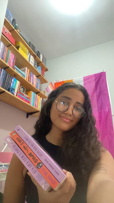 quando ela chegar em casa falando mal de todos os garotos do mundo e começar a me pedir livro com mulheres na capa já vou saber que é…