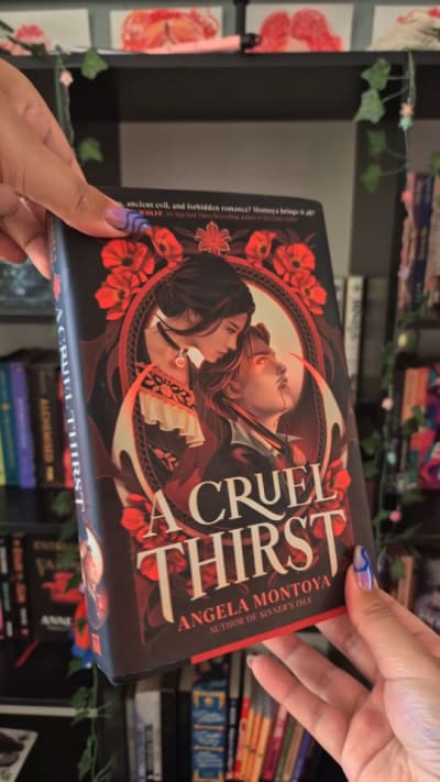 Alguém ai pediu um romance entre uma caçadora de vampiros e um vampiro latino? #bookgram #romantasia #romance #vampiros #livros