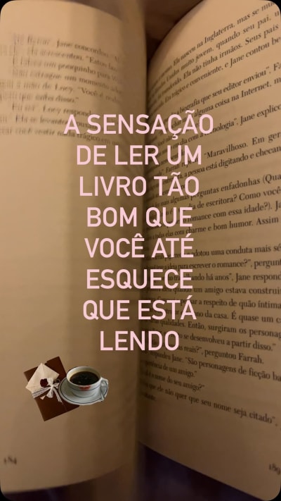 — Por um instante você até esquece que está no seu quarto, lendo e é transportada pra dentro da história…🪐📖 #bookaesthetıc #bookstagram…