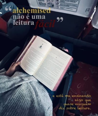 nem todo livro foi feito para te conquistar nas primeiras páginas. alguns livros te pegam pela mão. outros exigem que você aprenda uma…
