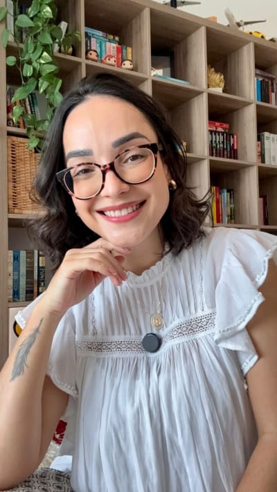 Chegou a hora de contar uma novidade: Verbo Dicendi, o PodCast do Clube Nuvem Literária! 🎙️😍 Serão 10 episódios em vídeo (~30 min cada)…
