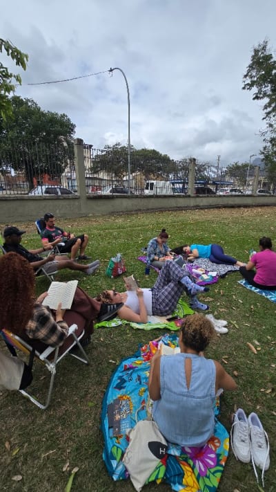2º Sprint de Leitura do Clube do Livro RJ! Mais uma manhã de leitura, livros, conversas e aquele momento gostoso de simplesmente sentar em…