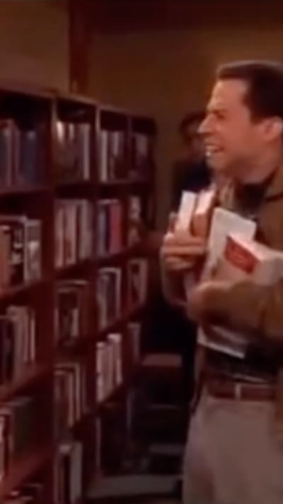 São muitos livros e pouco tempo de vida 😂. Eu não tô dando contaaaa 🗣️. Mais alguém se encontra na mesma situação?!
