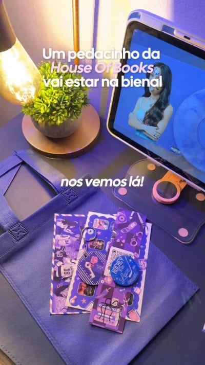 Claro que tudo tem uma referência ao hockey kkkkk 💗✨ quem eu encontro por lá? #bookstagram #bookgram #bienaldolivro #booklover #bookworm