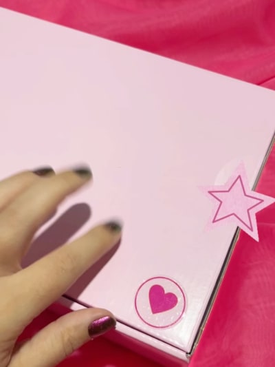 O RECEBIDO QUE A MINI IMERSINHA ESTAVA ✨ MEGA ANSIOSA ✨ PRA CHEGAR ! O Livro Barbie - Mundo dos Sonhos da @alexaster publicado pela…
