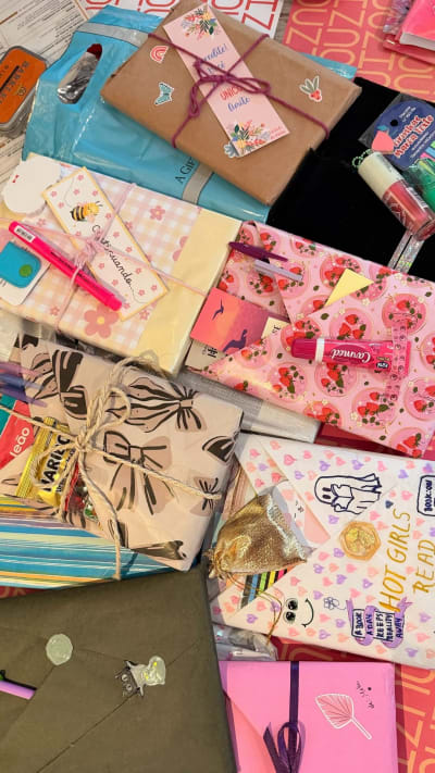 ✨🫰🏻 Troca de livros no nosso encontrinho de agosto 📚🩷 #clubedolivro #booktok #livros #fy #bookclub