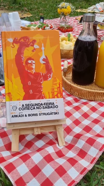 Picnic + Livro + Encontro = Clube Entre Páginas e Livros Essa equação ficou perfeita! Obrigada pelo capricho @hell_leite o picnic estava…