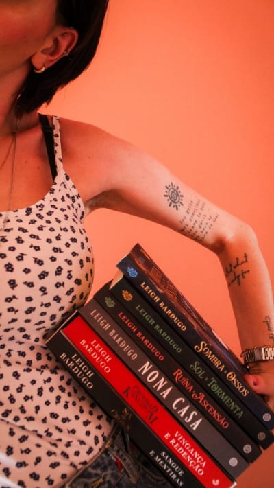 E se você encontrasse um livro-surpresa na Bienal? 👀📚 Vou levar livros-surpresa para a Bienal! Alguns serão entregues em dinâmicas e…