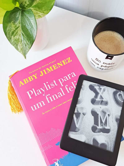 ✨️ Minhas leituras atuais ✨️ Estou lendo dois livros e amando os dois, mas o grande destaque vai para Amor selvagem. Não sei se vocês…